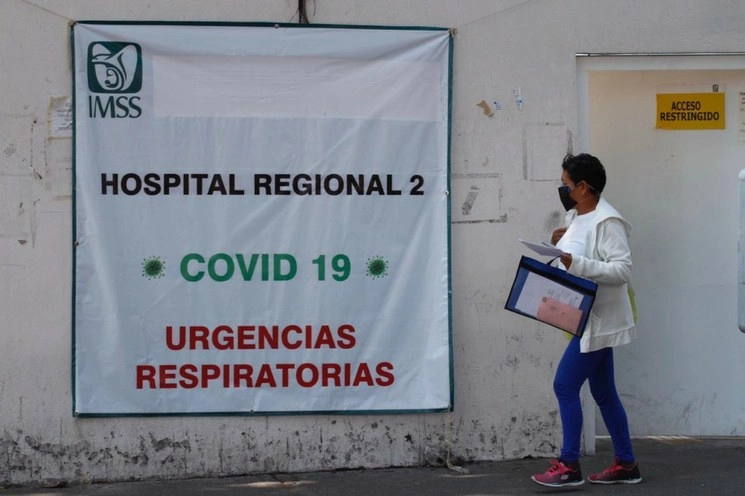 Entrada del Hospital general no.2 del IMSS, Guillermo Fajardo Ortiz. Foto: Cristina Rodríguez