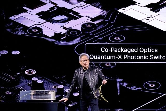 El CEO de Nvidia, Jensen Huang durante la presentación de nuevos productos tecnológicos. Foto