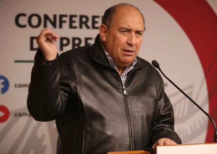 El coordinador del PRI en la Cámara de Diputados, Rubén Moreira,  descartó que la renuncia de los senadores sea parte de una desbandada. Foto José Antonio López


