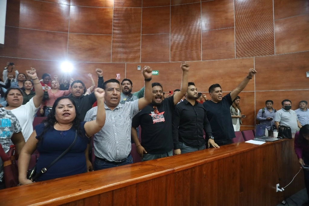 Comité de Víctimas por Justicia y Verdad 19 de Junio celebra la aprobación de la ley para sancionar las ejecuciones extrajudiciales. Foto Jorge A. Pérez