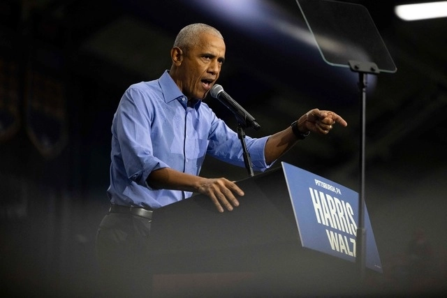 Los comentarios de Obama dejan entrever que los hombres negros no siguen apoyando mayoritariamente a Harris. Foto Afp