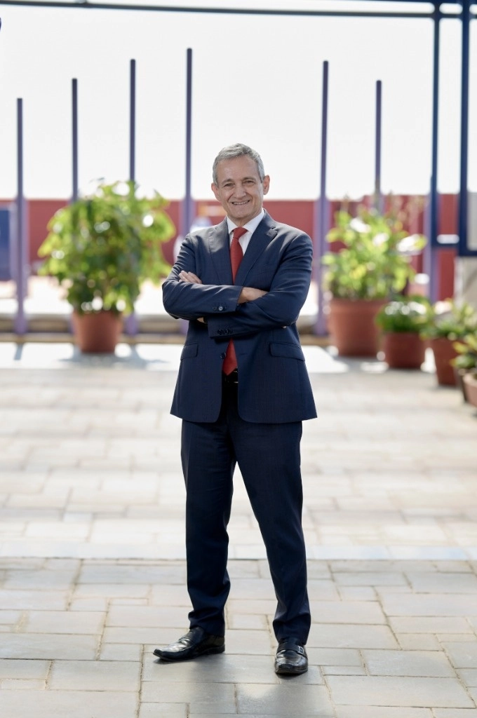 El doctor en nutrición obtuvo el galardón en ciencias físico-matemáticas y naturales. Foto cortesía INSP 