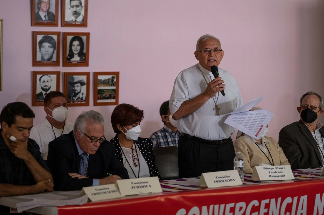 El cardenal guatemalteco Álvaro Ramazzini durante la presentación del frente opositor Convergencia Nacional de Resistencia. Foto Ap