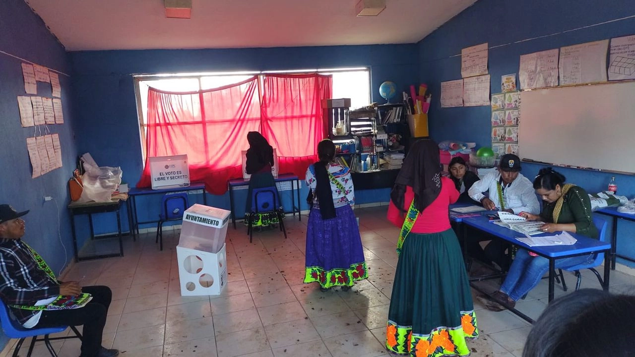 Movimiento Ciudadano, que actualmente gobierna únicamente el municipio más pequeño de la entidad, incrementaría su presencia a tres municipios. 