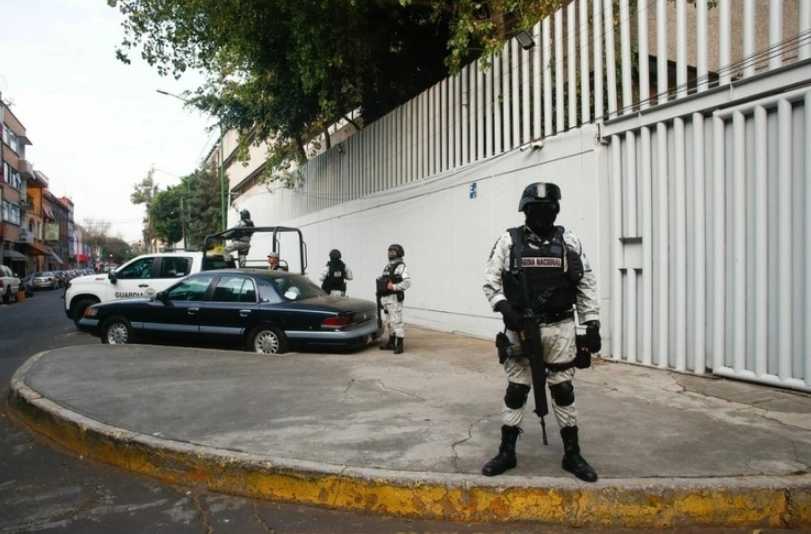 Seguridad perimetral de las instalaciones de la FEMDO. 