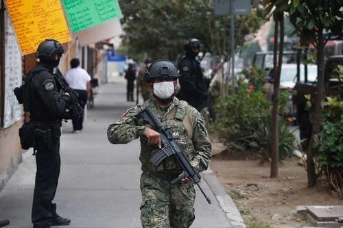 Durante un operativo en la CDMX para la localización de integrantes del cártel Jalisco Nueva Generación. Foto Víctor Camacho / archivo 