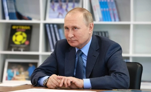 El presidente ruso Vladimir Putin señaló que la economía rusa es resistente a los “desafíos externos”. Foto Afp 