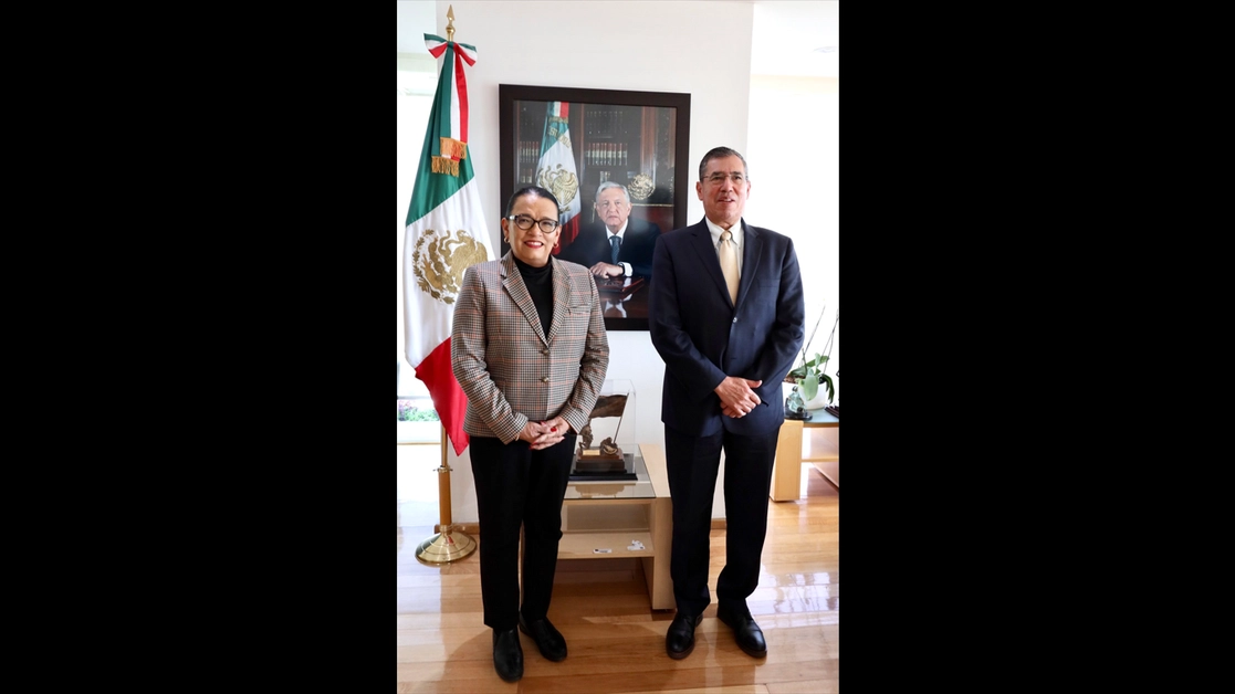 La titular de la SSPC, Rosa Icela Rodríguez Velázquez, le dio la bienvenida a Luis Rodríguez Bucio. Foto tomada de la cuenta de Twitter @rosaicela_  