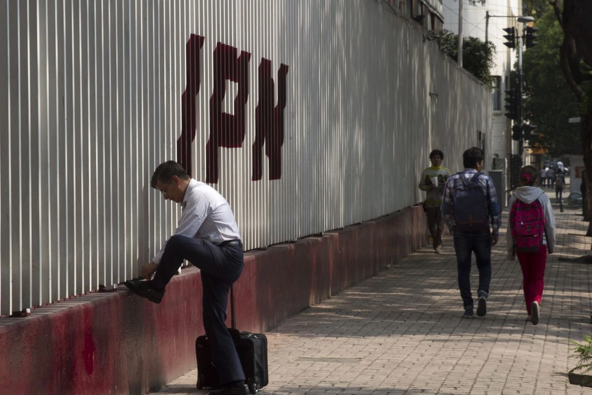 La oferta inicial del Politécnico para el ciclo escolar 2025-2026 fue de 25 mil 763 lugares, al final se logró un incremento de mil 883 lugares adicionales, aseguró en un comunicado.