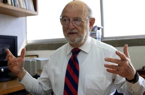 José Sarukhán Kermez durante una entrevista con 'La Jornada'. Foto María Luisa Severiano / Archivo
