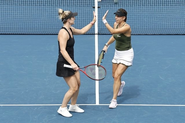 Las tenistas Gabriela Dabrowski (izq) y Giuliana Olmos (der). Foto Afp