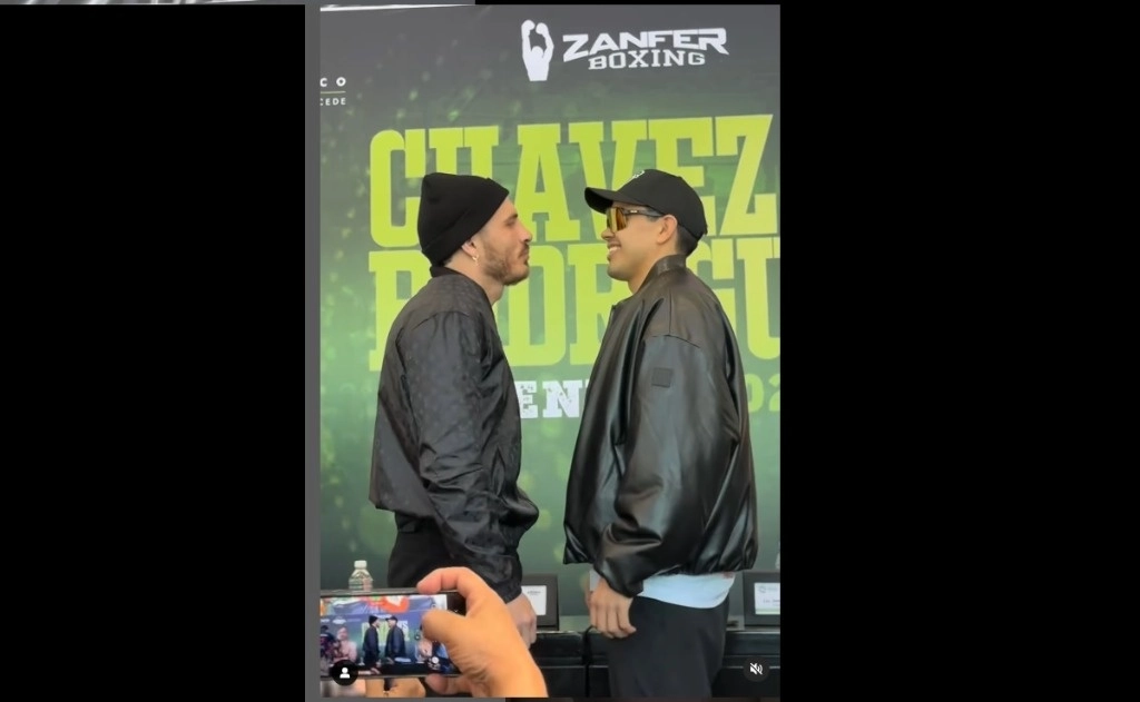 Omar Chávez y Misael Rodríguez durante el primer pesaje. Foto @ZanferBoxing
