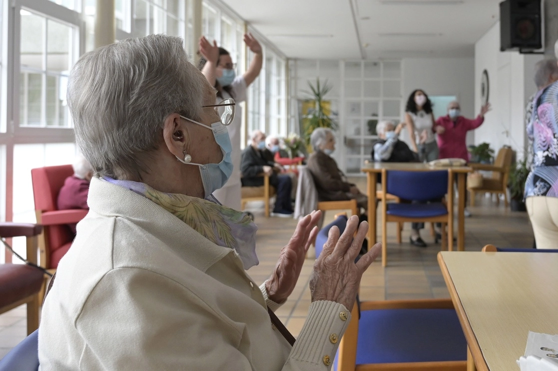 En una residencia de ancianos en La Coruña, España. Foto Europa Press / Archivo