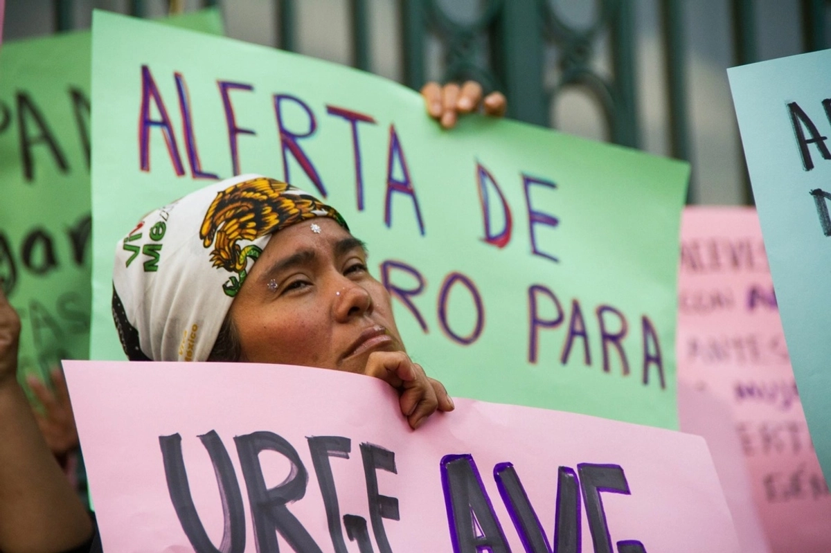 Mujeres durante una protesta para exigir alerta de género la Alcaldía Tlalpan de la CDMX en imagen de archivo. Foto 