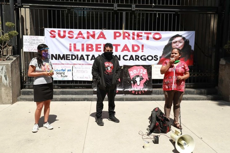 Imagen de algunos de los manifestantes. Foto María Luisa Severiano