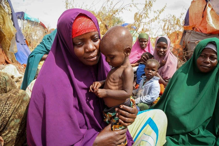  Imagen de desplazados por la guerra en un campo de Somalia. Foto 