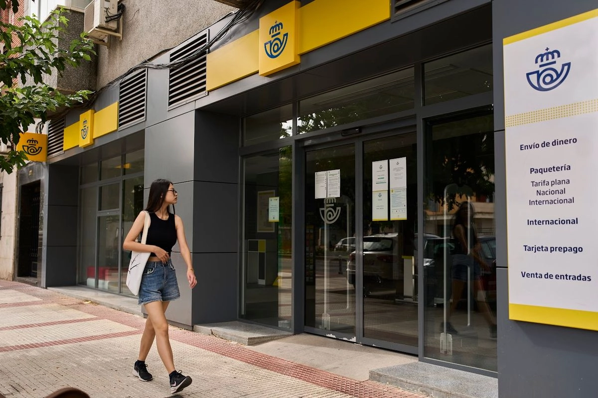 El Servicio Postal de España está suspendiendo el envío de paquetes a Estados Unidos. Foto 