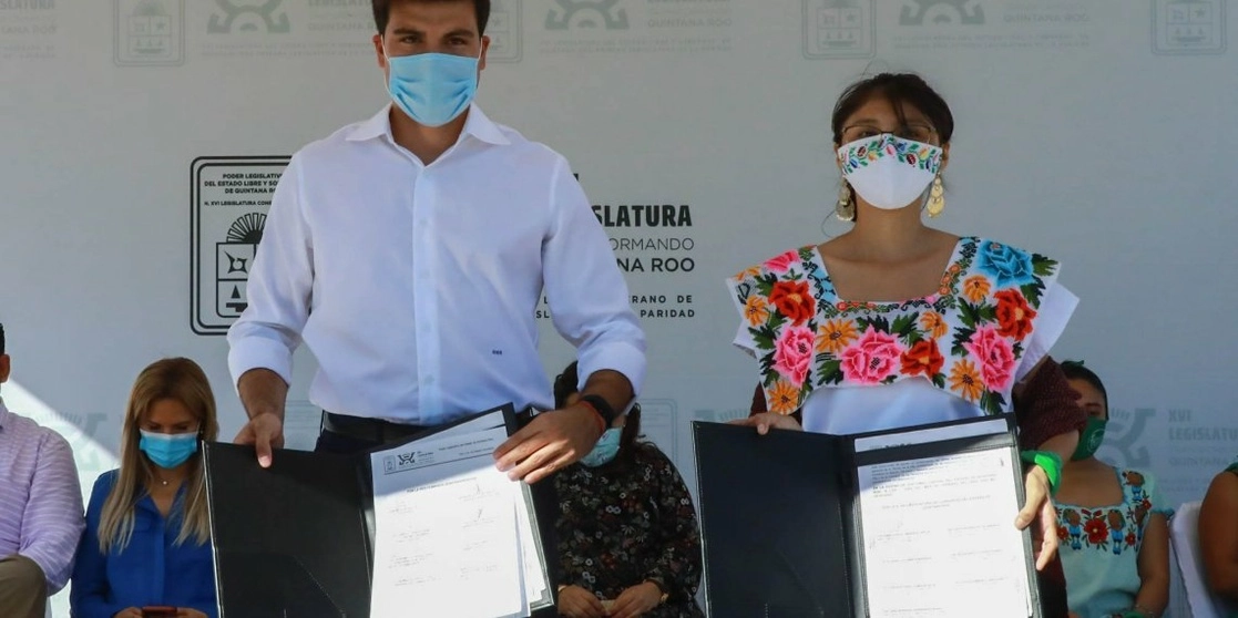 El acuerdo fue firmado por la red feminista y los legisladores. Foto cortesía del Congreso