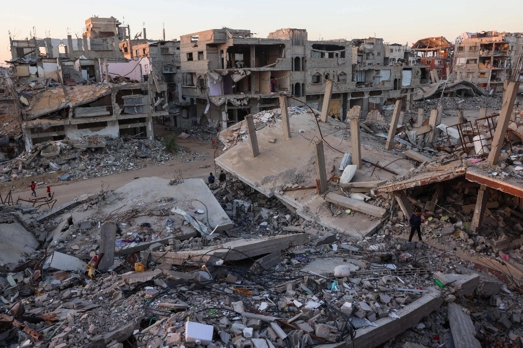 Barrio de Jan Yunis, en la franja de Gaza, devastado por bombardeos israelíes. Foto Afp 