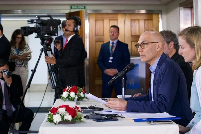 Volker Türk en reunión con Nicolás Mduro y su gabinete en imagen tomada de su perfil de Twitter
