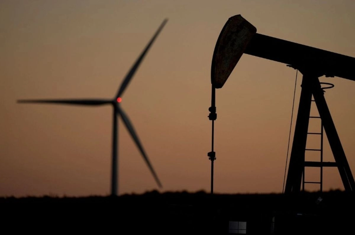 La Organización de Países Exportadores de Petróleo y sus aliados anunció que elevará su producción de petróleo en 547 mil barriles diarios (bpd) para septiembre. Foto