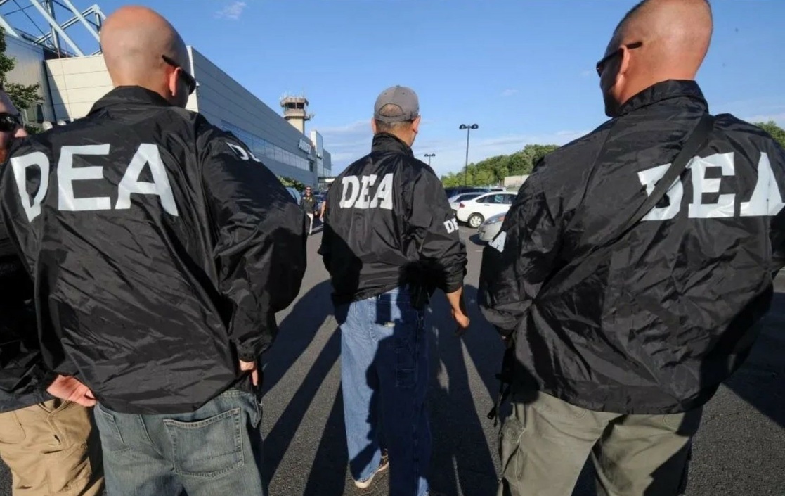 La Jornada - Operarán en México cuatro mandos y nueve agentes de la DEA