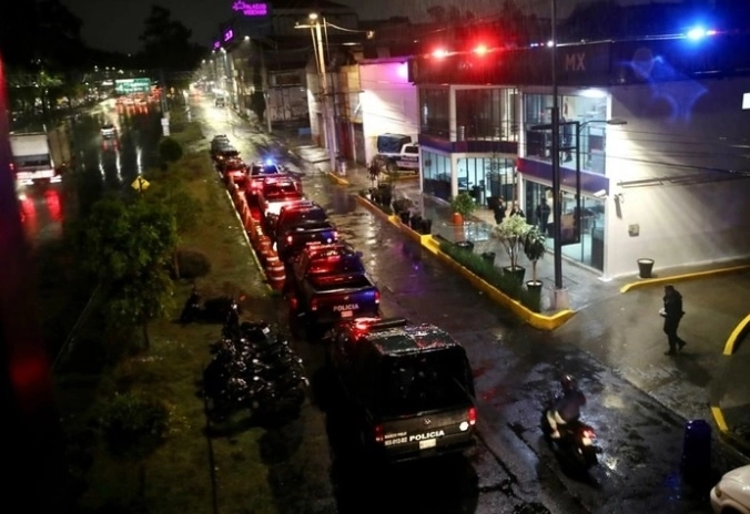 Al dar el reporte semanal sobre los resultados de la seguridad en la capital, Vázquez Camacho informó que la diligencia se realizó como parte de una investigación que se lleva a cabo por el robo de autopartes. Foto Yazmín Ortega Cortés / archivo 