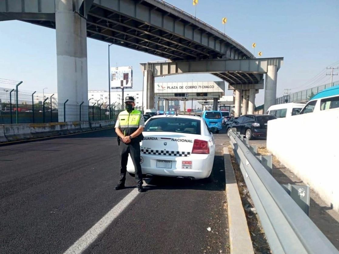 El personal encargado de cubrir los accesos se encuentra desplegado en las estaciones de Cuajimalpa, Tlalpan, Chalco, Ecatepec, Cuautitlán Izcalli, Texcoco y San Agustín. Foto tomada del Twitter de @GN_MEXICO_ 