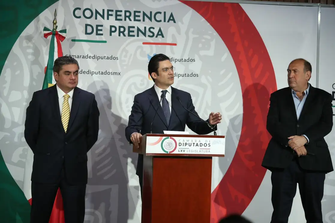 Los grupos parlamentarios de PAN , PRD y PRI en la Cámara de Diputados expresaron su rechazo a “la creciente violencia generada en México y, particularmente, en los estados de Zacatecas, Veracruz y Morelos por parte del crimen organizado, frente a la indolencia de las autoridades federal y estatales”. Foto María Luisa Severiano