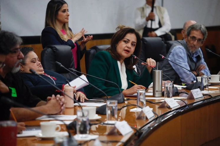 Expertos en derechos de la niñez y adolescencia y especialistas en materia educativa participan en el primer día del foro "Libros de Texto Gratuitos para una educación con futuro", realizado en el salón Protocolo del edificio C de la Cámara de Diputados, en la Ciudad de México, el 16 de agosto de 2023. Foto Cristina Rodríguez

