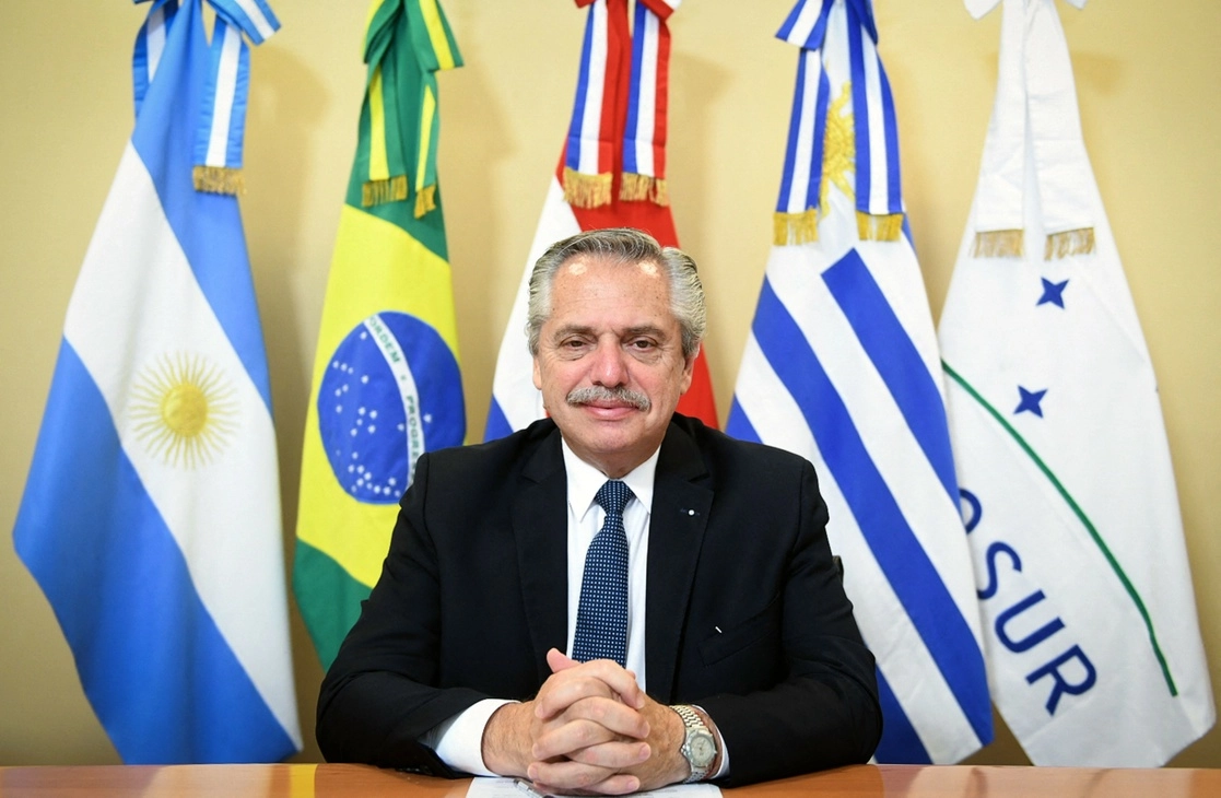 El presidente Alberto Fernández durante la Cumbre del Mercosur en línea, en Buenos Aires el 17 de diciembre de 2021. Foto Afp