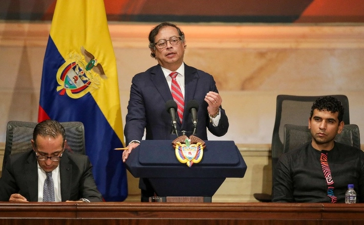 El gobierno de Gustavo Petro (en la imagen) e integrantes del ELN acordaron la suspensión de las acciones ofensivas el 9 de junio de 2023 en La Habana, Cuba. Foto Afp