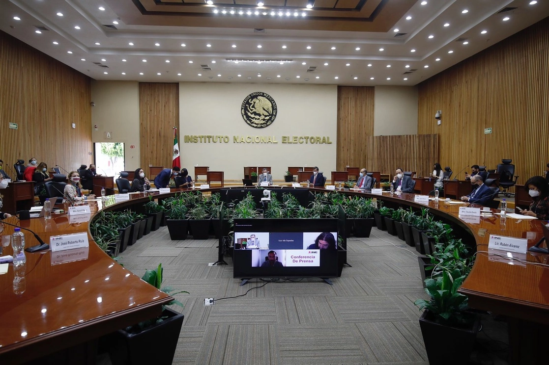 Los consejeros electorales durante una conferencia de prensa en el salón de sesiones del INE, en la Ciudad de México, el 3 de junio de 2021. Foto Cristina Rodríguez