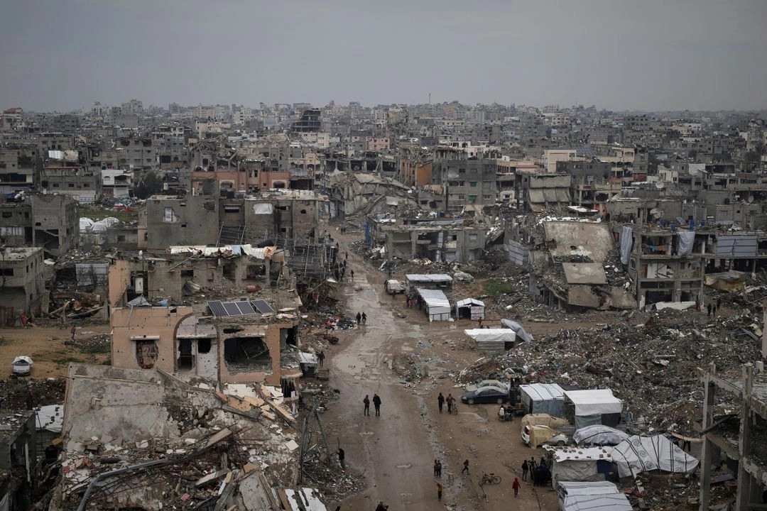 Casas y edificios destruidos se observan en el barrio de Zeitoun, en la franja de Gaza, el 7 de marzo de 2025. Foto 
