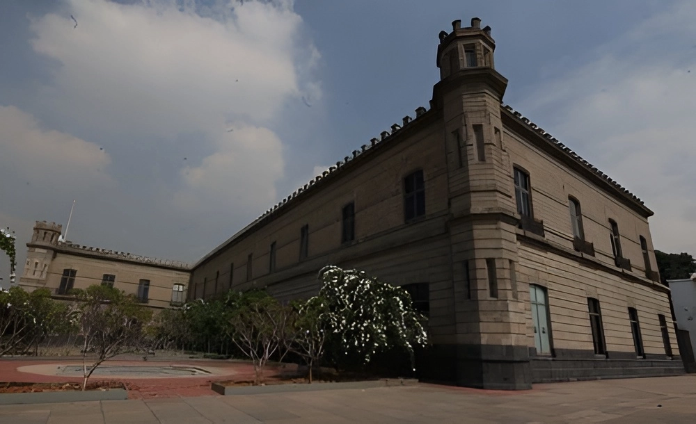 Sede del Archivo General de la Nación, en la Ciudad de México. Foto Francisco Olvera / Archivo