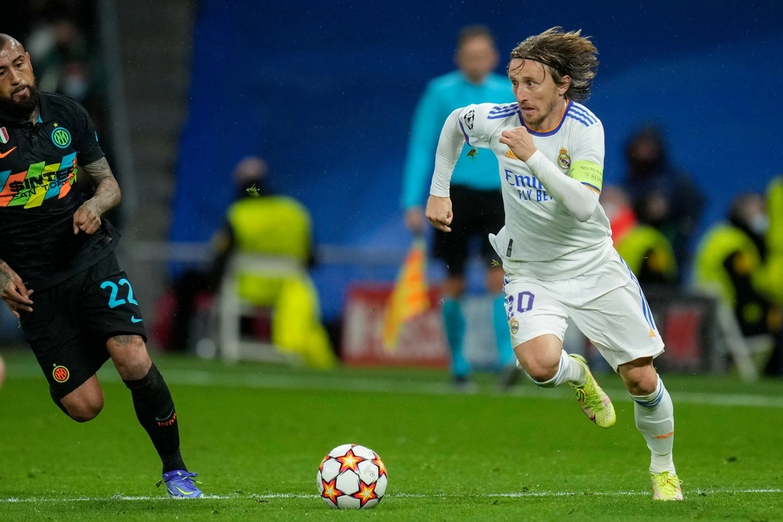 Luka Modric es uno de los ocho jugadores del Real Madrid que se ha contagiado de Covid-19. Foto Ap