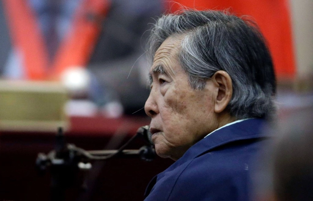 El ex presidente peruano, Alberto Fujimori, en una corte militar en el Callao, Perú, en imagen del 15 de marzo de 2018. Foto Ap 