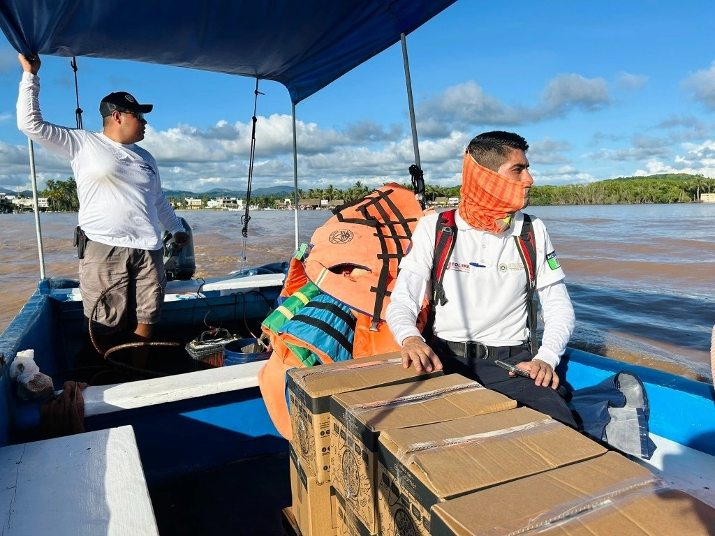 Así mismo, la UEPC destacó que ya se tienen identificadas las localidades más vulnerables en los municipios, por lo que esta tarde se reforzará la comunicación del riesgo existente a través de perifoneos. Foto @PC_Colima 