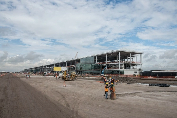 Durante las labores de construcción del AIFA, que fue inaugurado el 21 de marzo de 2022. Foto Cuartoscuro / Archivo 