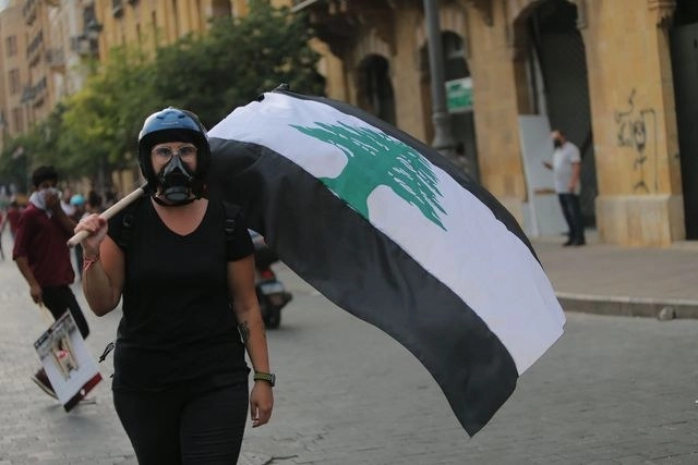 Hoy durante una protesta contra el gobierno de Líbano, en Beirut. Foto Afp 