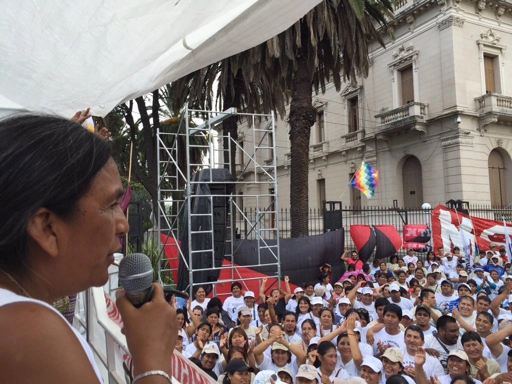 Milagro Sala durante una manifestación de la organización Tupak Amaru en 2016, año en que fue detenida, Foto @PrensaTupac