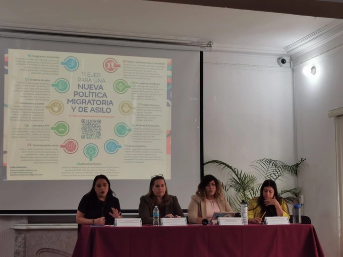 Una de las peticiones y de las recomendaciones de la agenda, “es garantizar perfiles civiles y con especialización en derechos humanos para el personal del INM”, resaltaron. Imagen tomada de https://x.com/IMUMIDF
