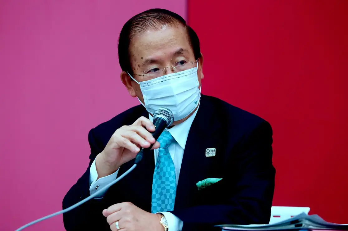 Toshiro Moto, jefe del comité organizador de Tokio 2020, durante una conferencia de prensa en la capital japonesa, el 9 de julio de 2021. Foto Ap