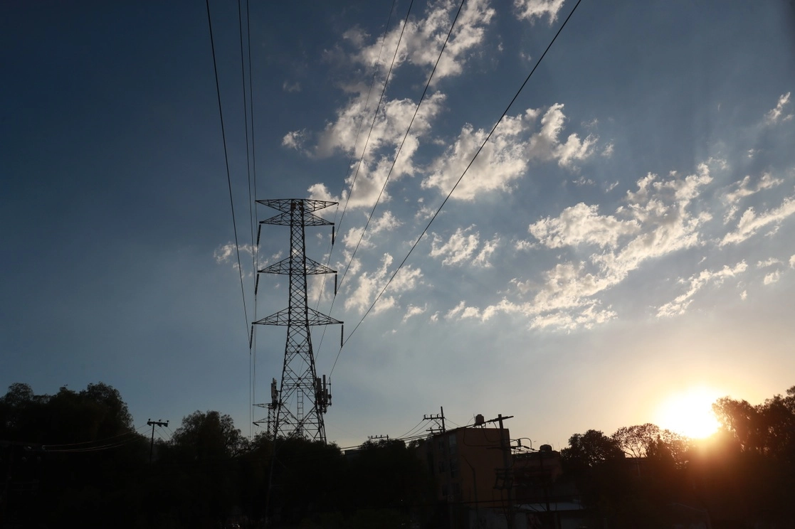 El Juzgado Segundo de Distrito en Materia Administrativa Especializado en Competencia Económica, Radiodifusión y Telecomunicaciones concedió otras cuatro suspensiones provisionales contra la reforma eléctrica, esta vez a 13 empresas. Foto Luis Castillo / Archivo