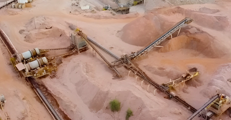Vista aérea de una mina de Cobre del Mayo. Imagen tomada de un video promocional difundido a través del sitio de https://www.cobredelmayo.com/about/corporate / Archivo