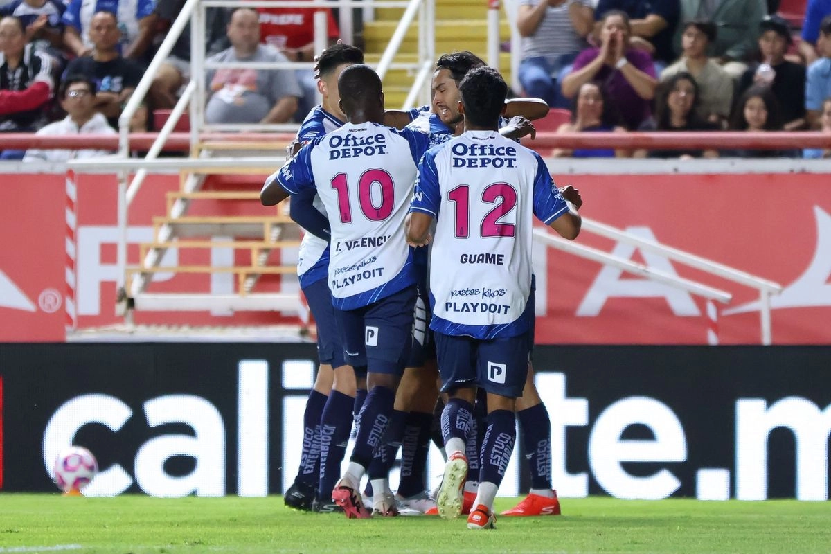 El Pachuca abrió el telón de la fecha 12 de la Liga Mx con una victoria. Se impuso 1-0 al Necaxa en el estadio Victoria, con un gol del colombiano Luis Quiñones (34), y llegó al sexto lugar con su segundo resultado positivo de manera consecutiva. Foto