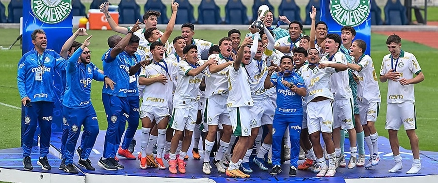 Palmeiras consiguió su segundo trofeo en el torneo internacional de fuerzas básicas. Foto Tomada de https://subinternacional.ligamx.net/cancha/detallenoticia/44597/palmeiras-campeon-del-torneo-internacional-de-fuerzas-basicas
