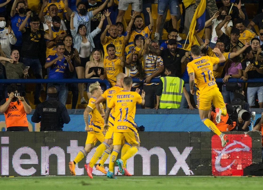 André Pierre Gignac celebra luego de su anotación. Foto Afp