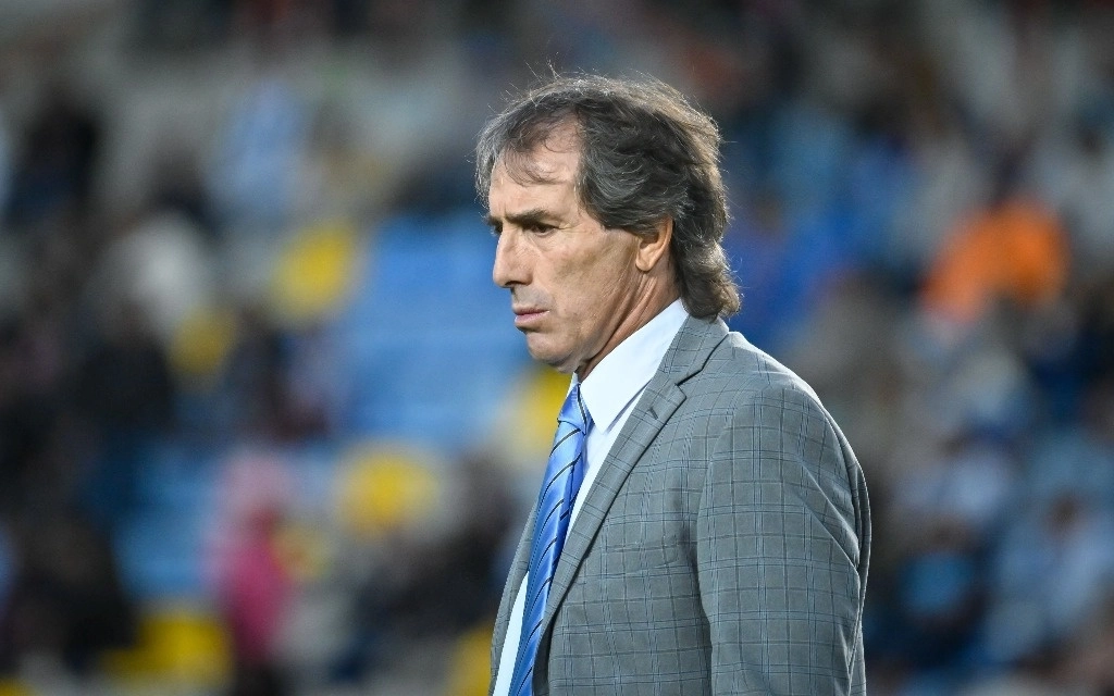 Guillermo Almada, técnico de equipo mexicano, busca trascender y llevar al club al torneo internacional. Foto @Tuzos