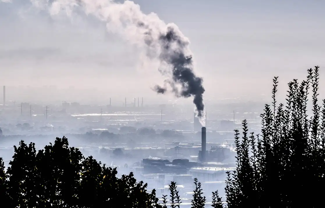Los recientes planes climáticos son insuficientes para limitar el calentamiento global a 1.5 grados, advirtió Naciones Unidas antes de la COP26. La imagen, en Lyon, Francia. Foto Afp / Archivo